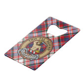 Clan MacFarlane Crest over Jurk Tartan Creditkaart Flessenopener (Voorkant Gekanteld)