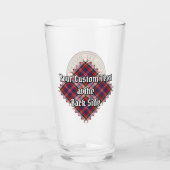 Clan MacFarlane Crest over Jurk Tartan Glas (Achterkant)