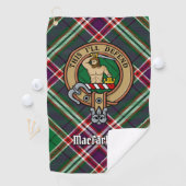 Clan MacFarlane Crest over moderne jacht Tartan Golfhanddoek (Insitu)