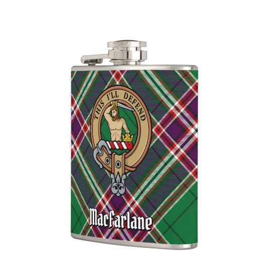Clan MacFarlane Crest over moderne jacht Tartan Heupfles (Links)