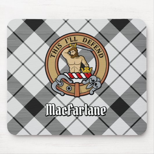 Clan MacFarlane Crest over zwart-wit tartaan Muismat (Voorkant)