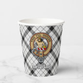 Clan MacFarlane Crest over zwart-wit tartaan Papieren Bekers (Voorkant)