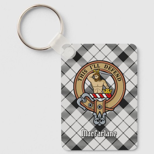Clan MacFarlane Crest over zwart-wit tartaan Sleutelhanger (Voorkant)