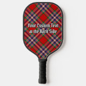 Clan MacFarlane Wapen over Rode Tartan Pickleball Paddle (Achterkant)