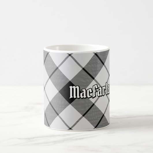 Clan MacFarlane Zwart-wit Tartan Koffiemok (Center)