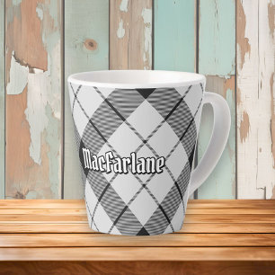 Clan MacFarlane Zwart-wit Tartan Latte Mok