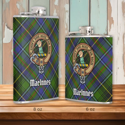 Clan MacInnes Crest over Tartan Heupfles