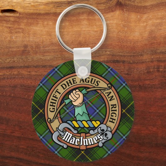 Clan MacInnes Crest over Tartan Sleutelhanger (Voorkant)