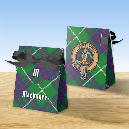 Clan MacIntyre Crest over Hunting Tartan Favor Box Bedankdoosjes