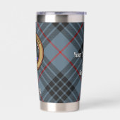 Clan MacKay Crest over Blue Tartan Geïsoleerde Drinkbeker (Links)