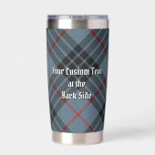 Clan MacKay Crest over Blue Tartan Geïsoleerde Drinkbeker (Achterkant)