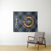 Clan MacKay Crest over Blue Tartan Wandkleed (In Situ (horizontaal))