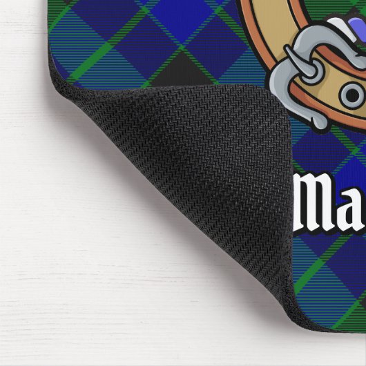Clan MacKay Crest over Tartan Muismat (Hoek)
