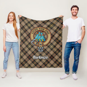 Clan MacKenzie Crest over bruine jacht Tartan Fleece Deken