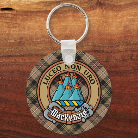 Clan MacKenzie Crest over bruine jacht Tartan Sleutelhanger (Voorkant)