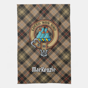 Clan MacKenzie Crest over bruine jacht Tartan Theedoek