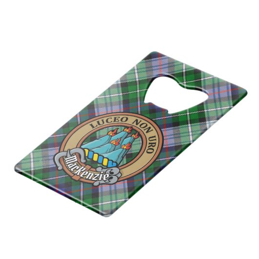 Clan MacKenzie Crest over Dress Tartan Creditkaart Flessenopener (Voorkant Gekanteld)