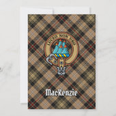 Clan MacKenzie Crest over jagen op Tartan Kaart (Achterkant)
