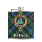 Clan MacKenzie Crest over Tartan Heupfles (Voorkant)