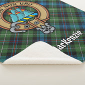 Clan MacKenzie Crest over Tartan Sherpa Deken (3/4)