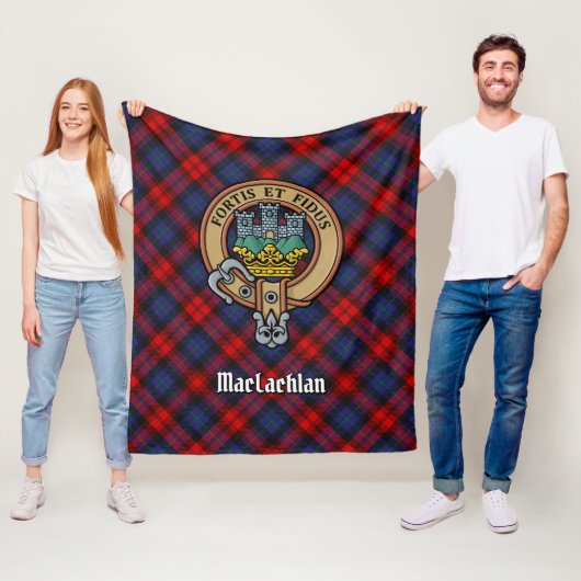 Clan MacLachlan Crest over Tartan Fleece Deken (In situ)