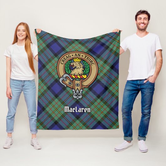 Clan MacLaren Crest over Tartan Fleece Deken (In situ)