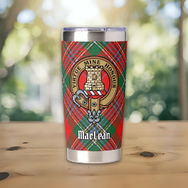 Clan MacLean Crest over Tartan Geïsoleerde Drinkbeker