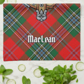 Clan MacLean Crest over Tartan Theedoek (Gevouwen)