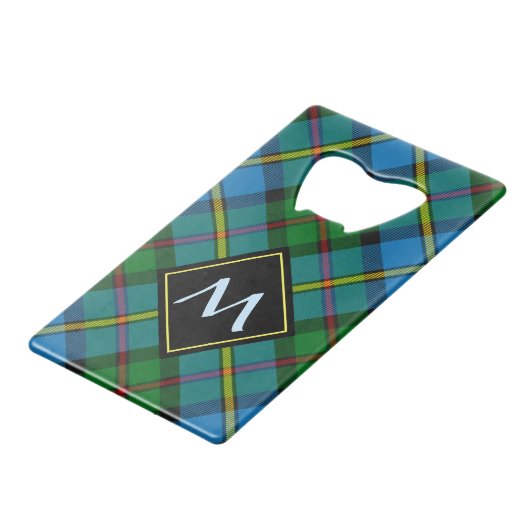 Clan MacLeod Crest over jagen op Tartan Creditkaart Flessenopener (Voorkant Gekanteld)