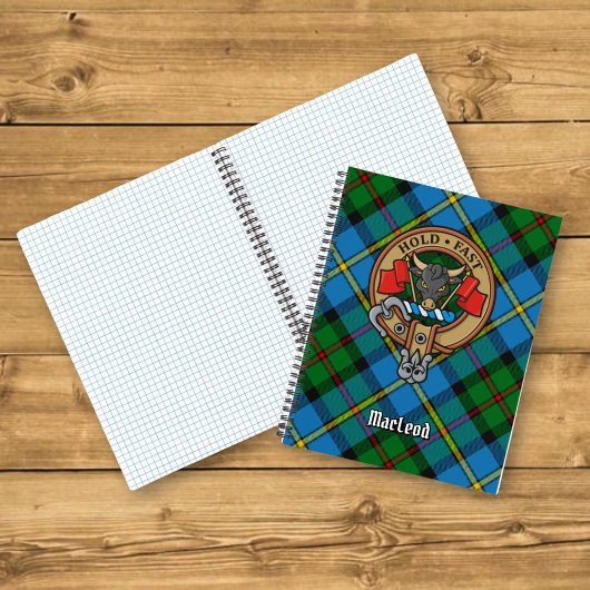 Clan MacLeod Crest over jagen op Tartan Notitieboek