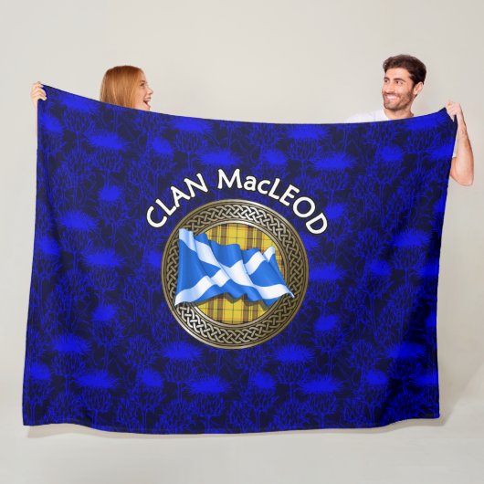 Clan MacLeod Tartan Knot & Flag Fleece Deken (In situ)