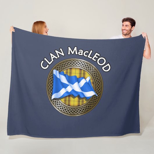 Clan MacLeod Tartan Knot & Flag Fleece Deken (In situ)