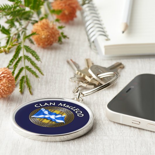 Clan MacLeod Tartan Knot & Flag Sleutelhanger (Zijkant)