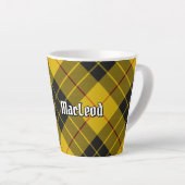 Clan Macleod van Lewis Tartan Latte Mok (Rechterhoek)