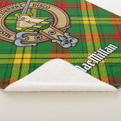 Clan MacMillan Crest over Tartan Sherpa Deken (3/4)