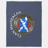 Clan MacNeacail Tartan Knot & Flag Fleece Deken (Voorkant)