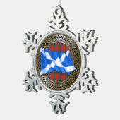 Clan MacNeacail Tartan Knot & Flag Tin Sneeuwvlok Ornament (Rechts)