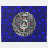 Clan MacNeil Crest & Tartan Knot Fleece Deken (Voorkant (Horizontaal))