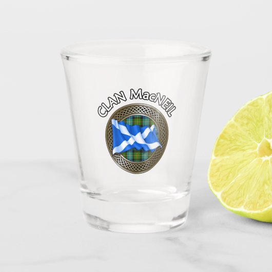 Clan MacNeil Tartan Knot & Flag Shot Glas (Voorkant)