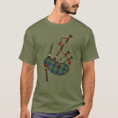 Clan MacNeill van Gigha Tartan Bagpipes T-shirt (Voorkant)