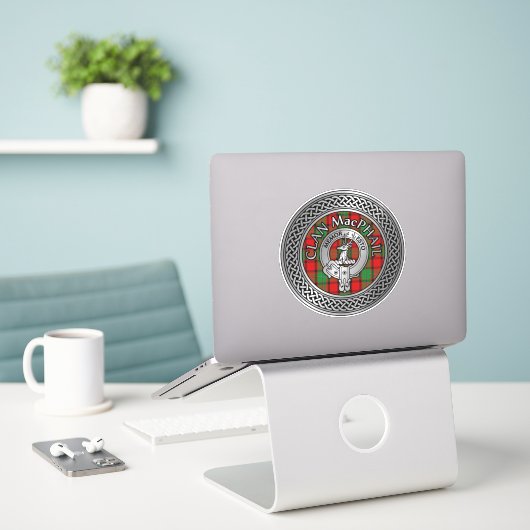 Clan MacPhail Crest & Tartan Knot Sticker (Laptop op bureau)