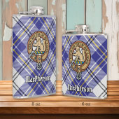 Clan MacPherson Crest over blauwe jurk Tartan Heupfles