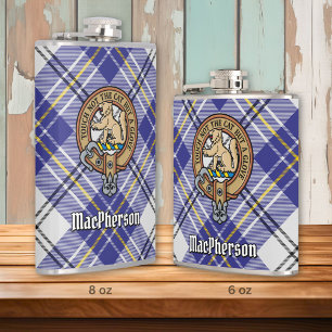 Clan MacPherson Crest over blauwe jurk Tartan Heupfles