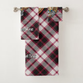 Clan MacPherson Crest over de jacht op Tartan Bad Handdoek (Insitu)