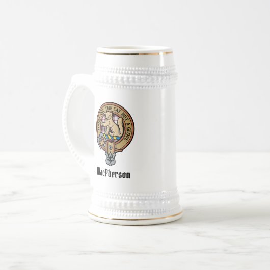 Clan MacPherson Crest over de jacht op Tartan Bierpul (Voorkant links)