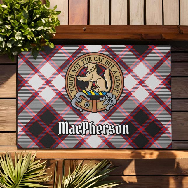Clan MacPherson Crest over de jacht op Tartan Deurmat (Creator heeft geüpload)