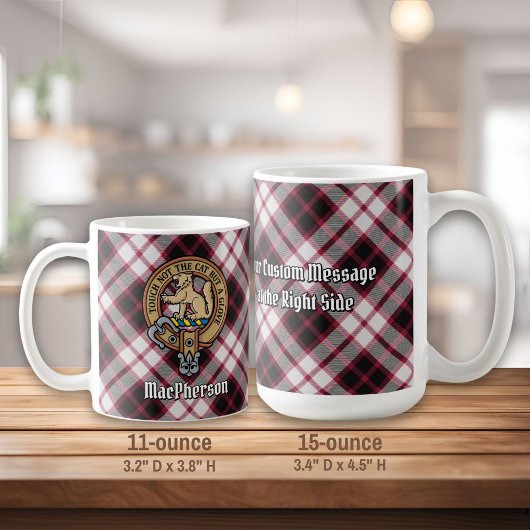 Clan MacPherson Crest over de jacht op Tartan Koffiemok