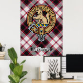 Clan MacPherson Crest over de jacht op Tartan Poster (Thuiskantoor)