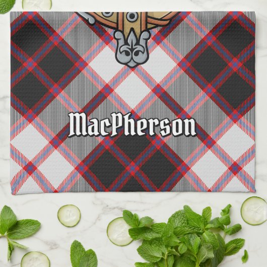 Clan MacPherson Crest over de jacht op Tartan Theedoek (Gevouwen)