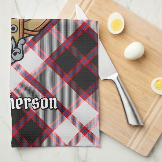 Clan MacPherson Crest over de jacht op Tartan Theedoek (Quarter Fold)